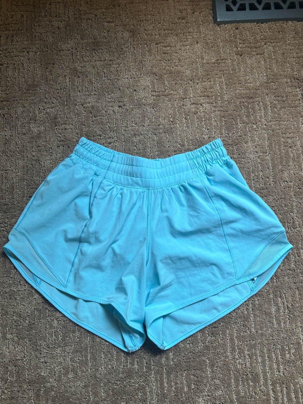Rare lululemon Speed Up Mid-Rise Lined 4” BLUE GLOW shorts